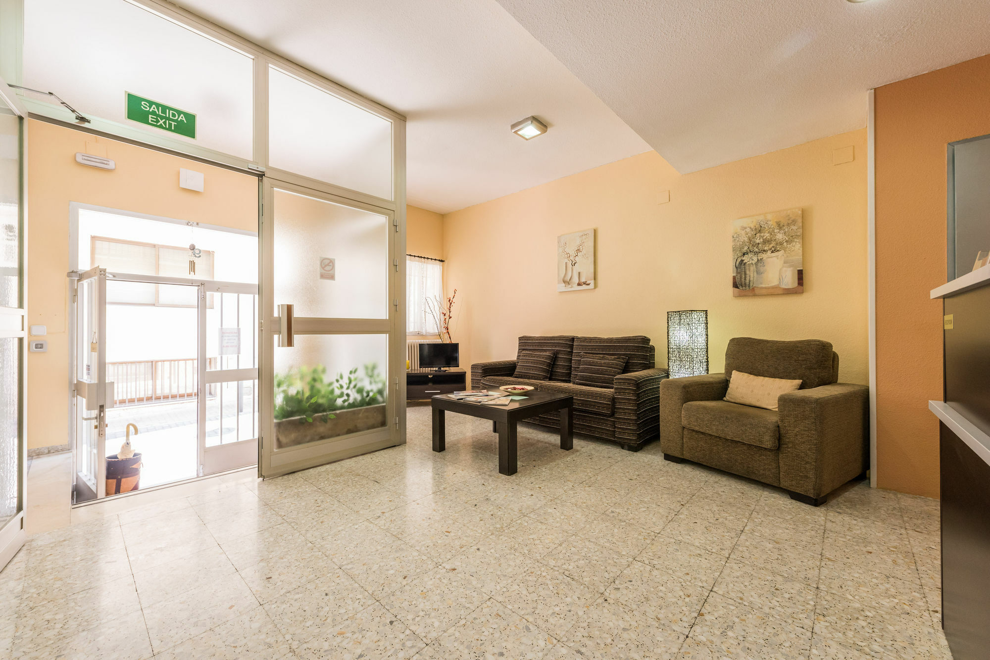Hostal Arkanta Arganda Del Rey Buitenkant foto