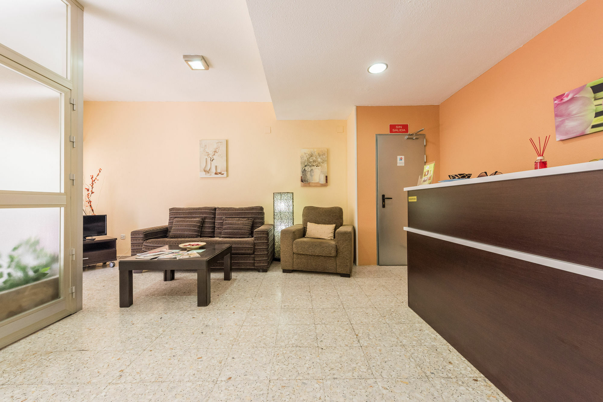 Hostal Arkanta Arganda Del Rey Buitenkant foto