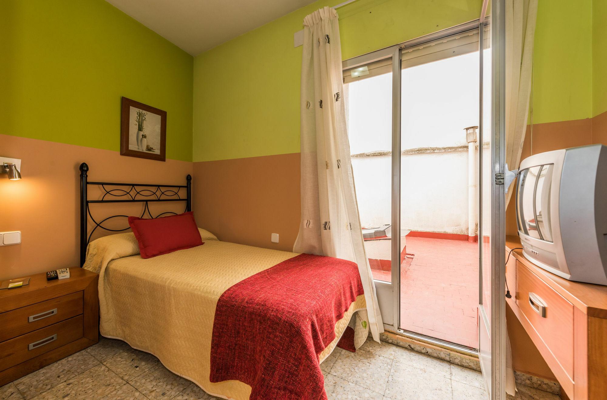 Hostal Arkanta Arganda Del Rey Buitenkant foto