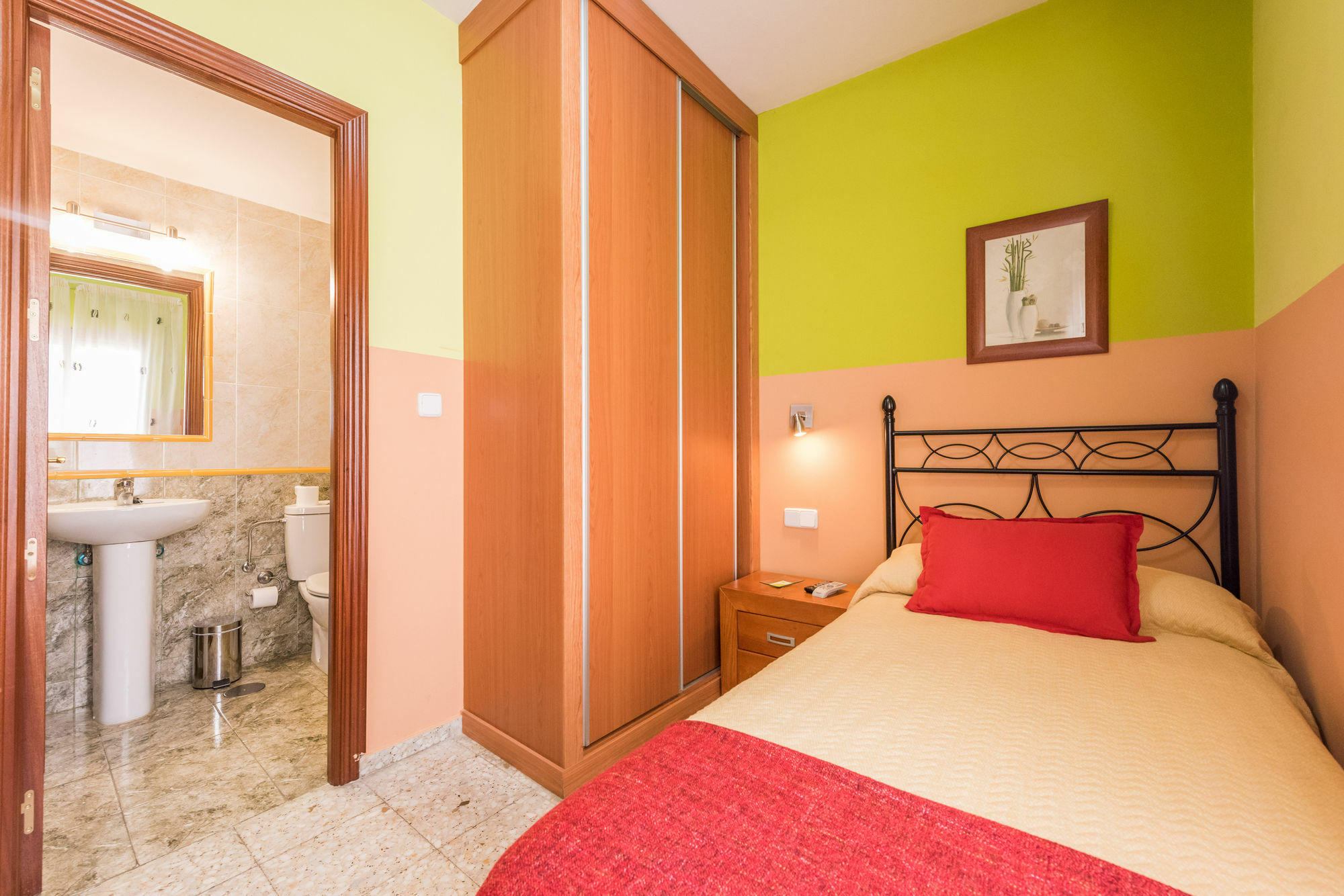 Hostal Arkanta Arganda Del Rey Buitenkant foto