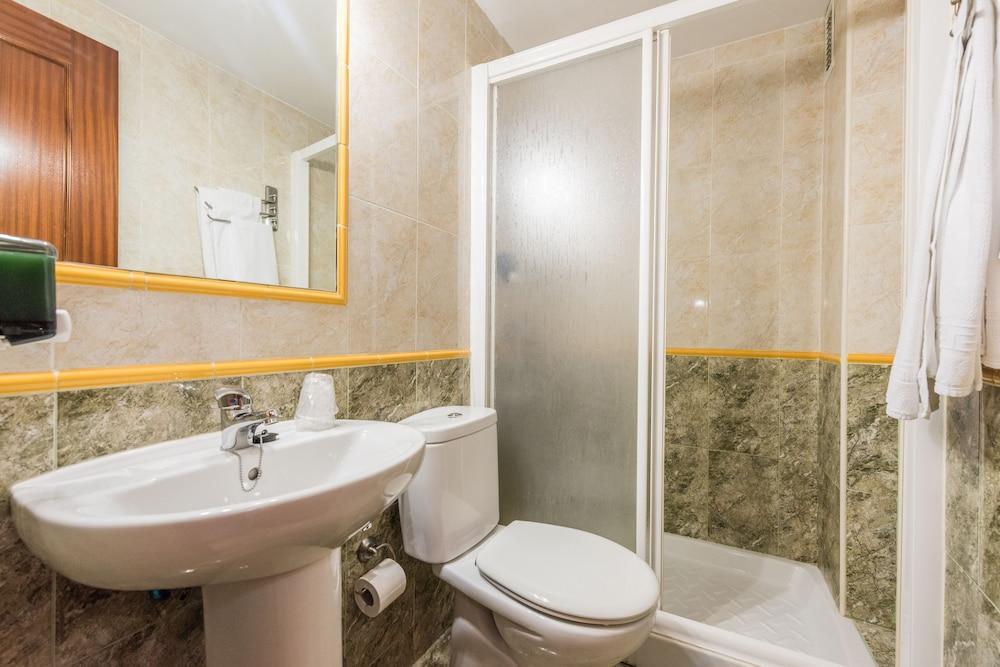 Hostal Arkanta Arganda Del Rey Buitenkant foto